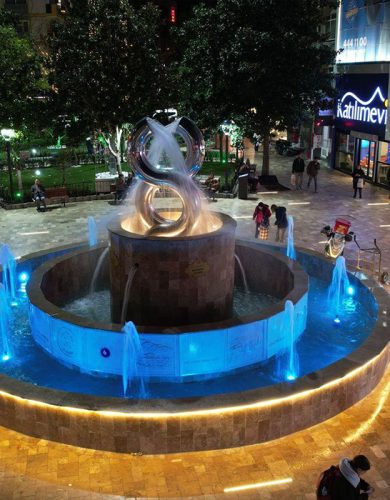 Manisa Sekiz Havuz Meydanı
